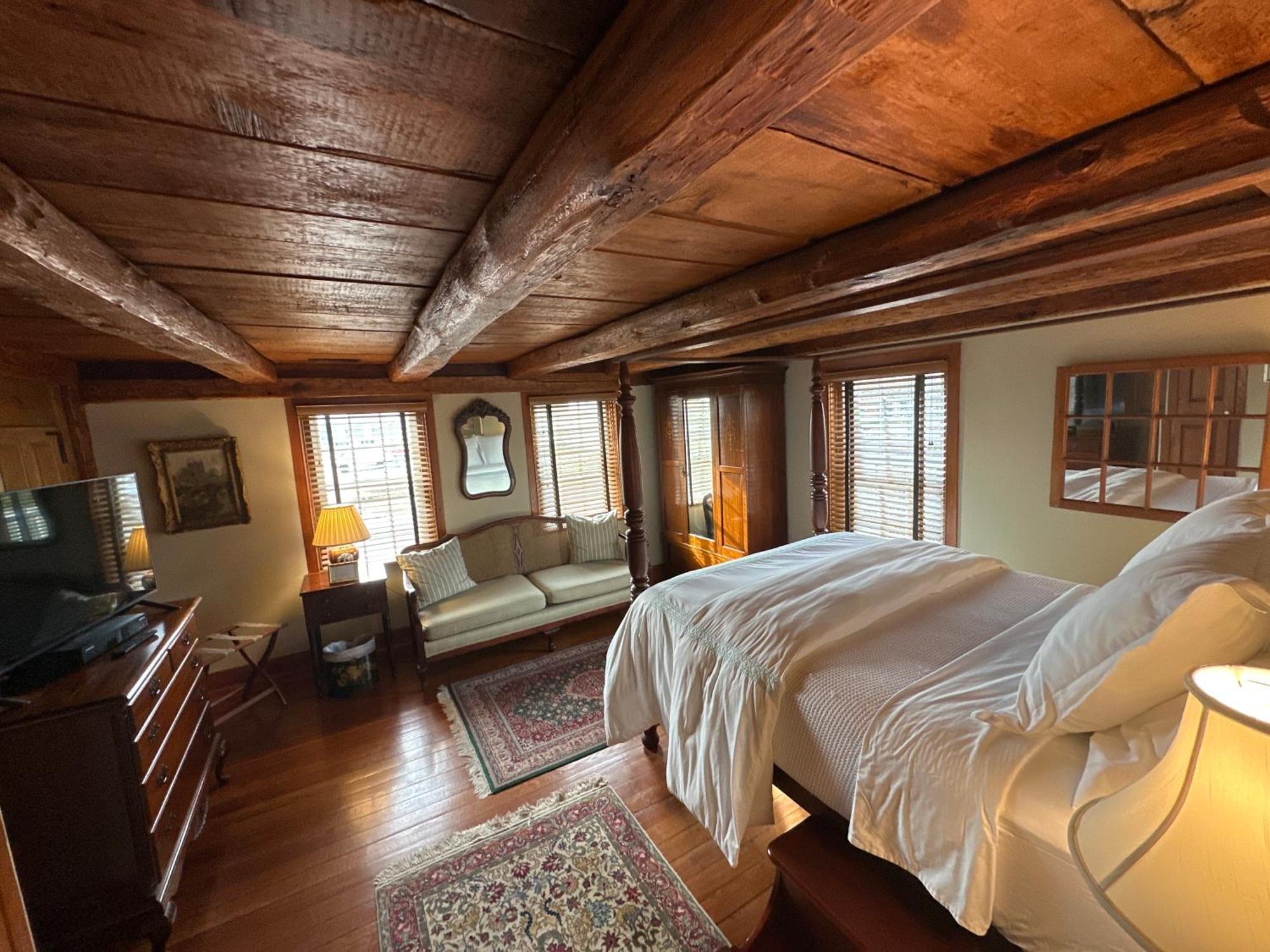 Bed and Breakfast The 1708 House à Southampton Extérieur photo