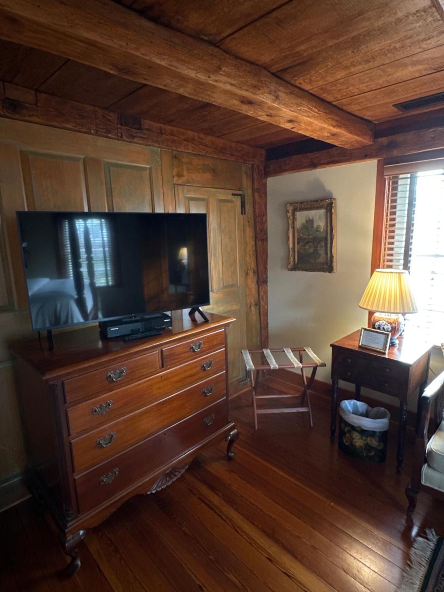 Bed and Breakfast The 1708 House à Southampton Extérieur photo