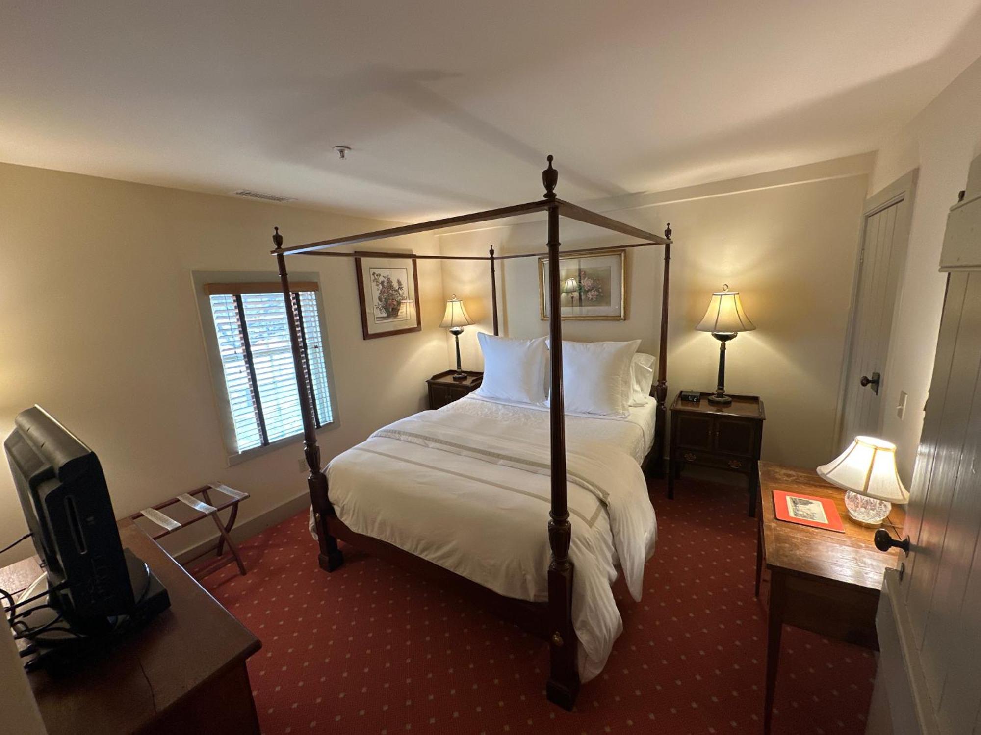 Bed and Breakfast The 1708 House à Southampton Extérieur photo