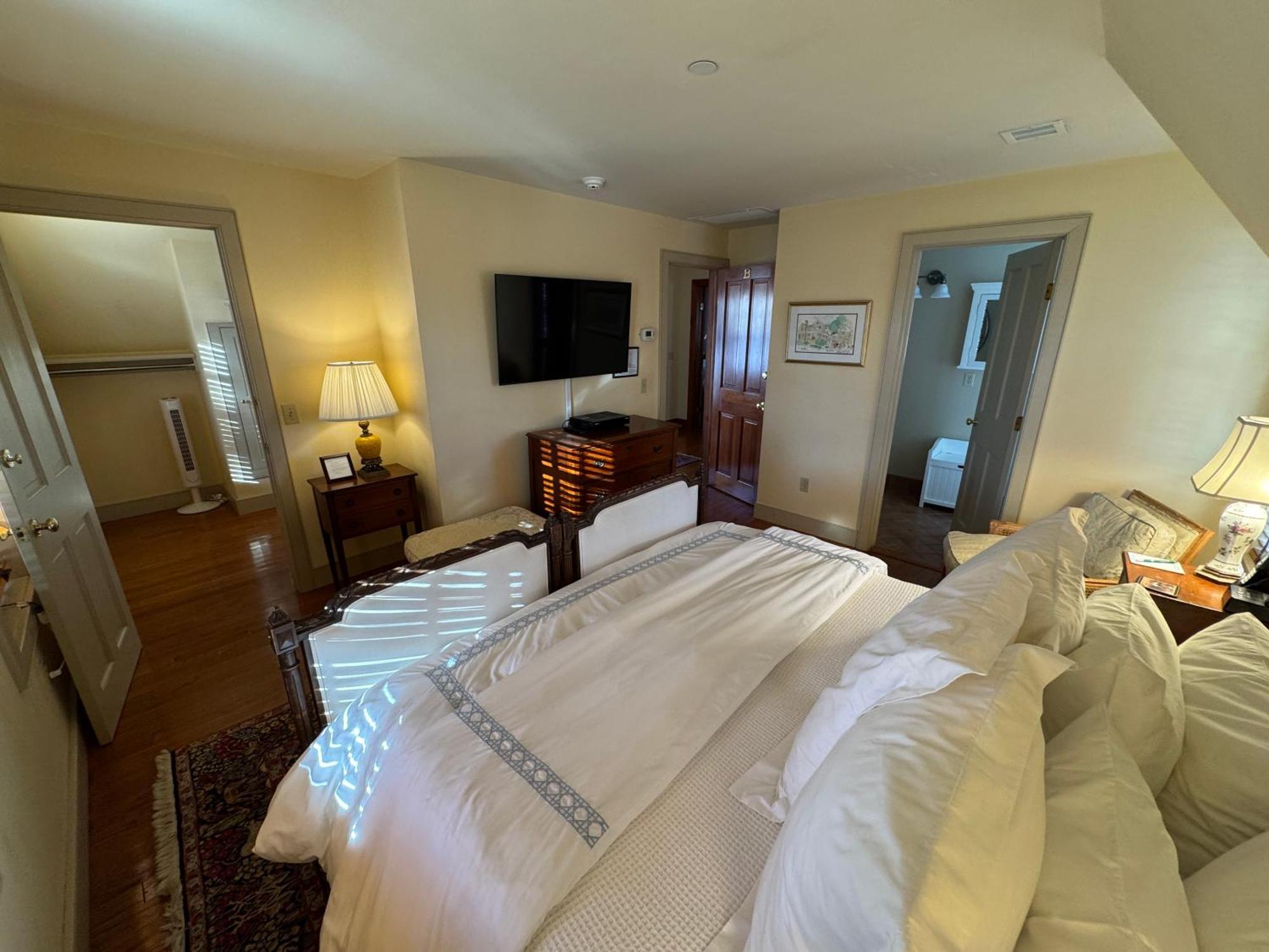 Bed and Breakfast The 1708 House à Southampton Extérieur photo