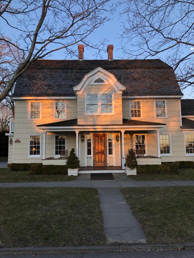 Bed and Breakfast The 1708 House à Southampton Extérieur photo